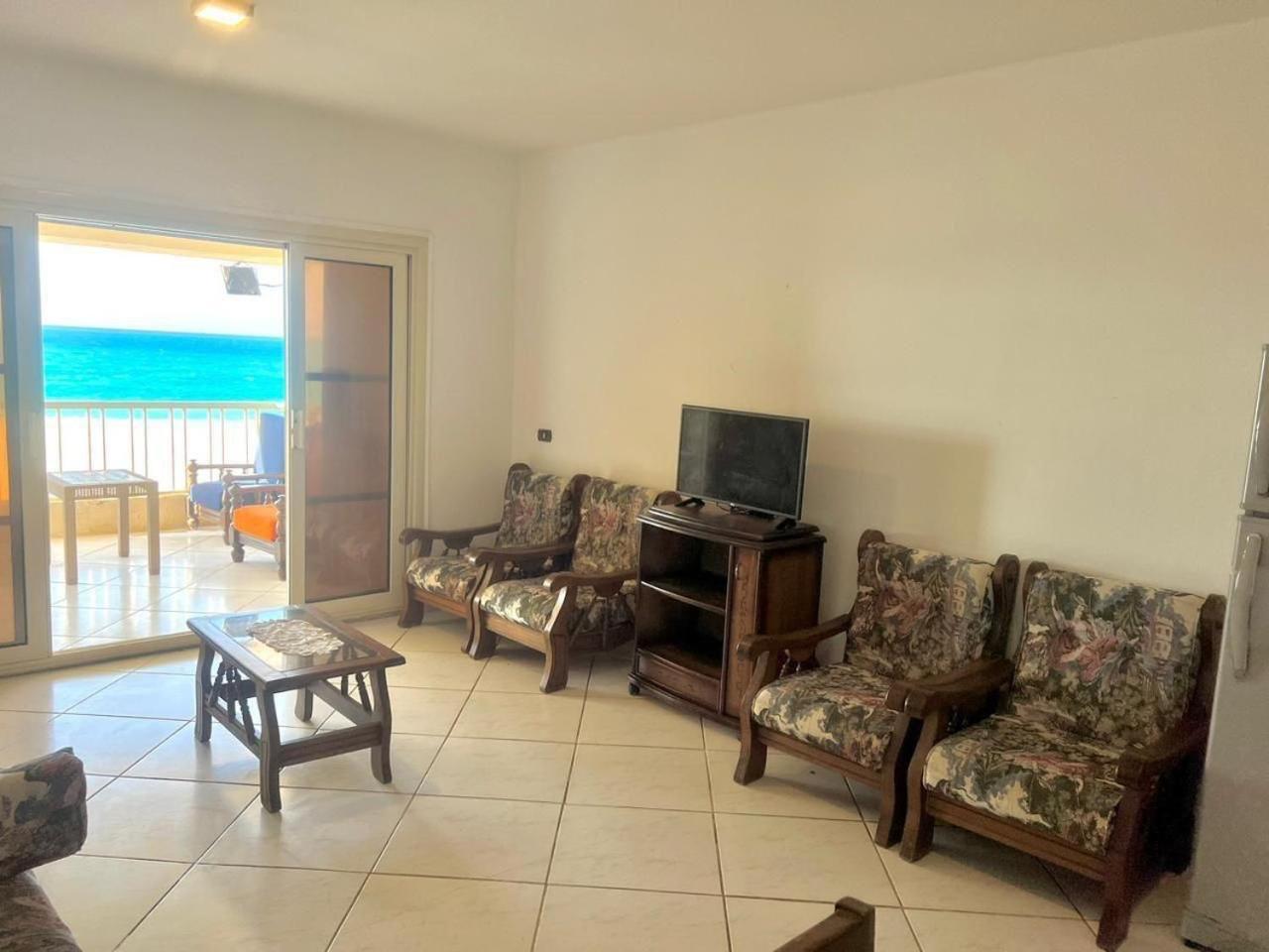 Beachfront Chalet In Green Beach, North Coast Villa El Alamein Room photo
